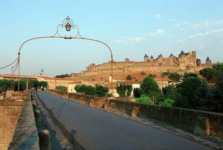 Bel Appartement Avec Cour Au Coeur De La Bastide Carcassonne Buitenkant foto