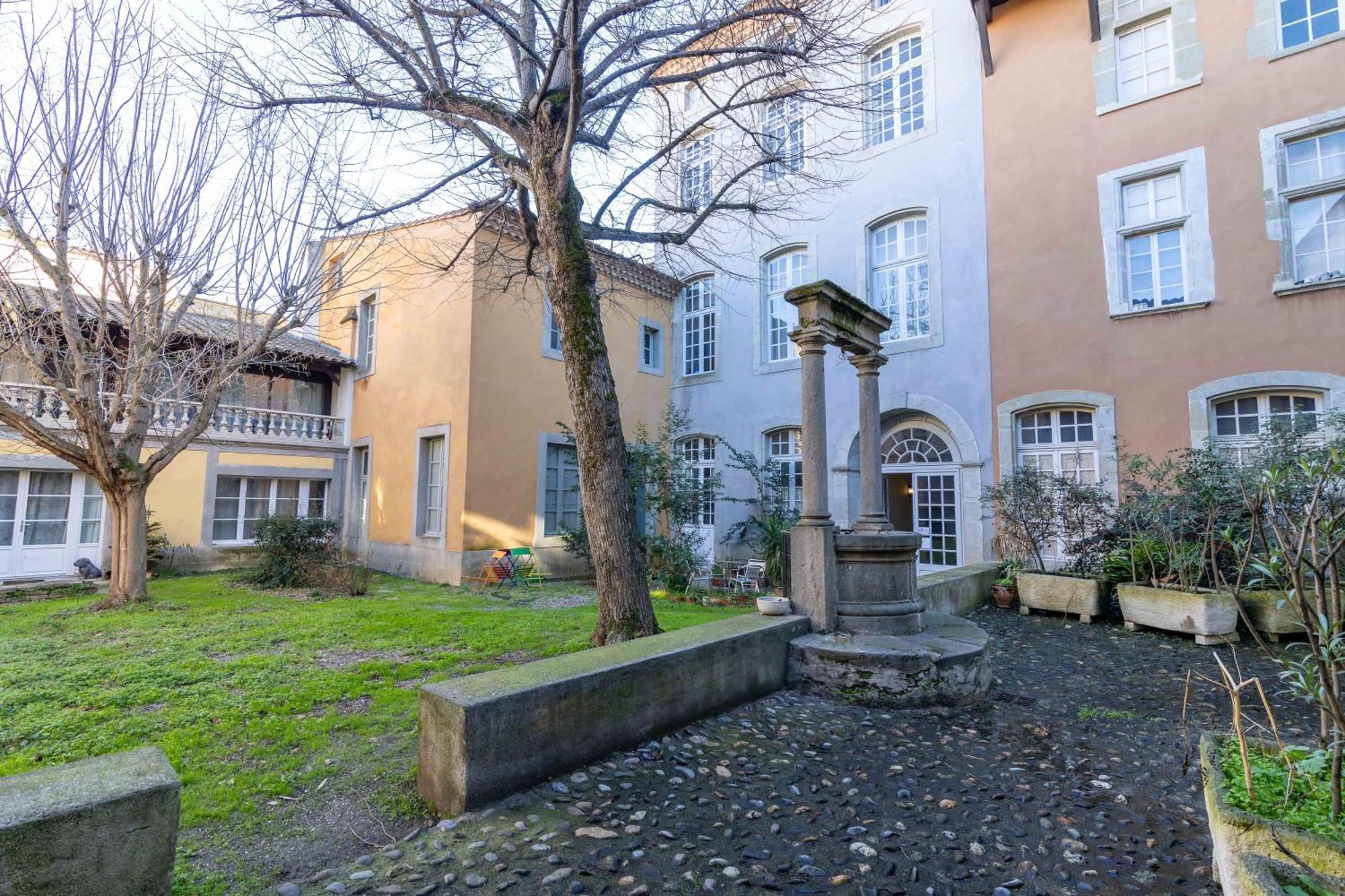Bel Appartement Avec Cour Au Coeur De La Bastide Carcassonne Buitenkant foto
